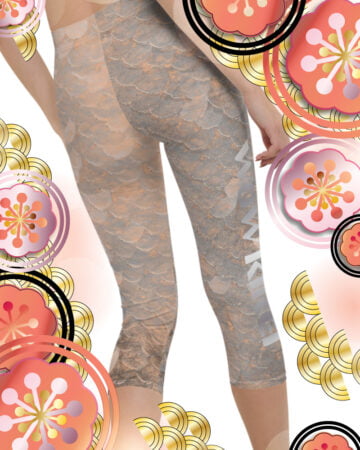 Amadeo as Mermaid (II) Low-Rise Capri Leggings - 4 - Natural - WOWKIREI.COM